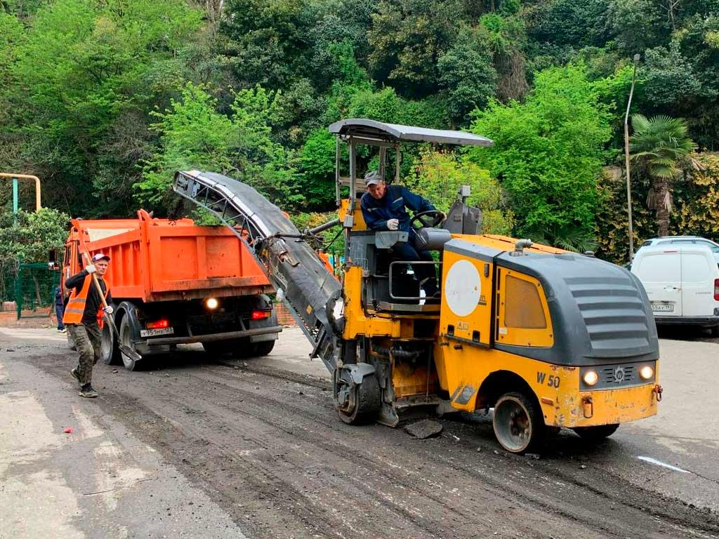 В Сочи начались работы по ремонту дорог