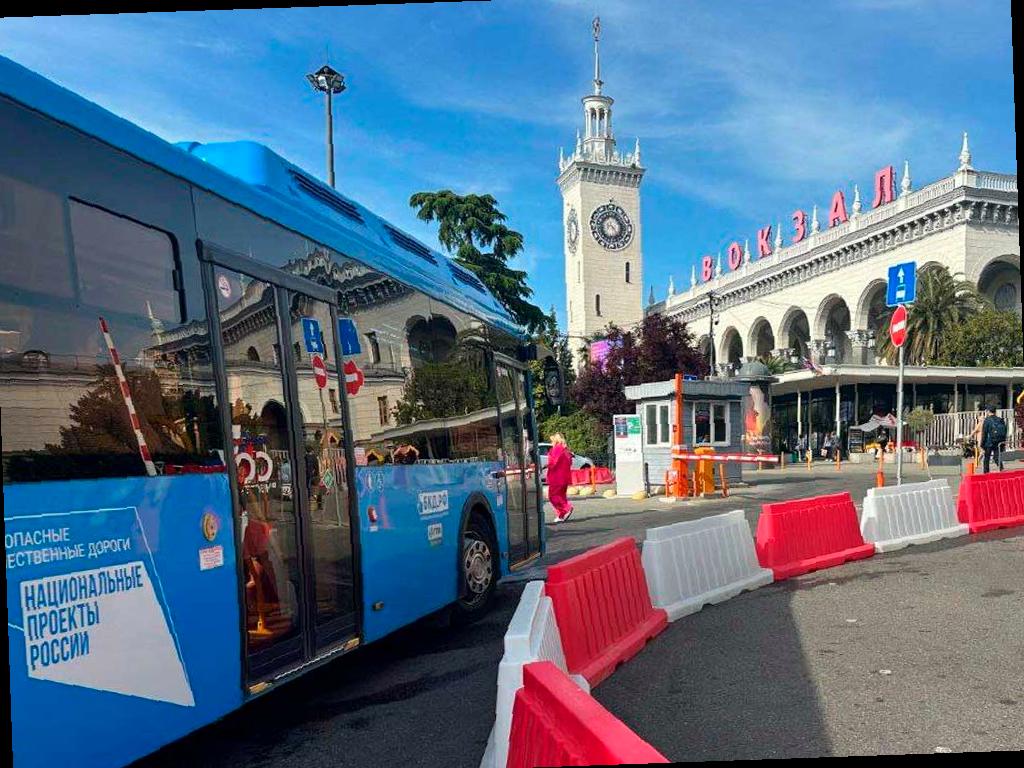 Парковка у ж/д вокзала Сочи теперь бесплатная