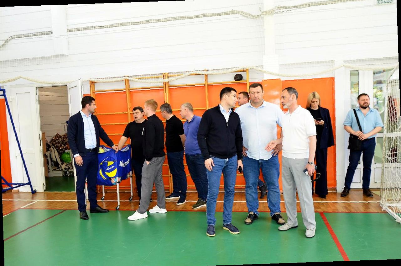 «Виктор Тепляков на встрече с Министром спорта Сочи»