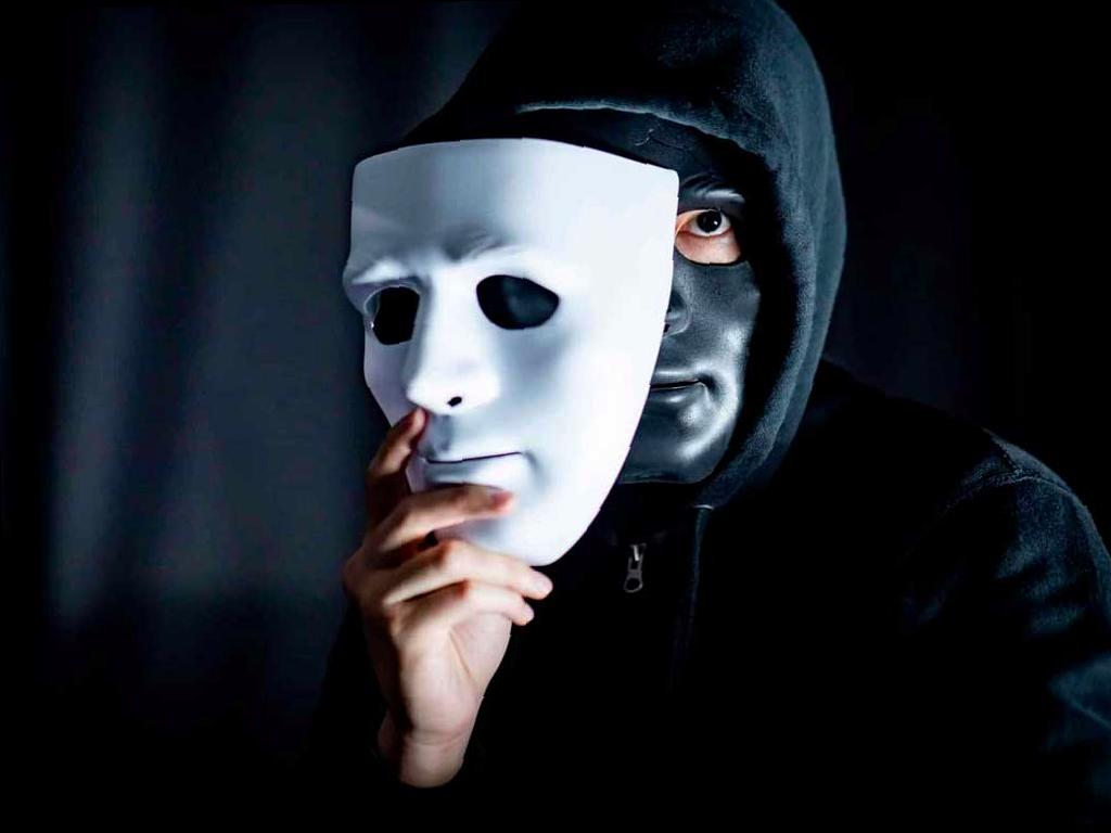 В Сочи задержали мошенника, выдававшего себя за электрика