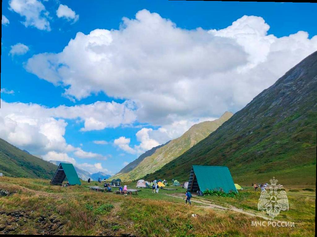 В выходные в горах Сочи спасали туристов