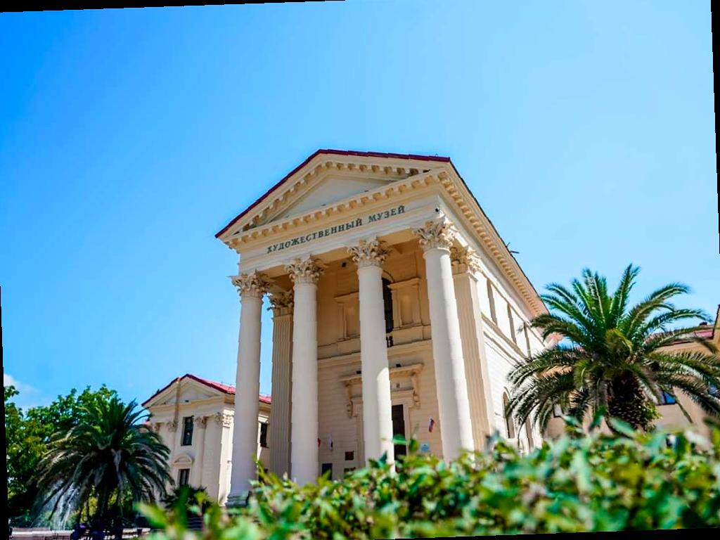 В Художественном музее Сочи представлена выставка Зураба Церетели