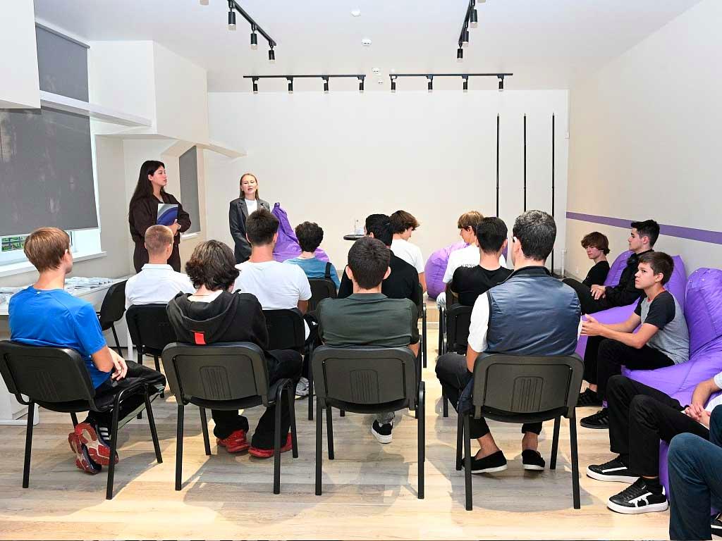 В Сочи обновили молодежный центр в микрорайоне Донская