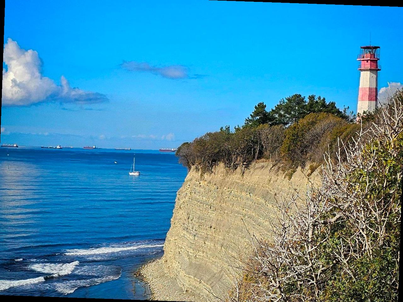 Отдых у моря в ноябре: почему выбрать Геленджик