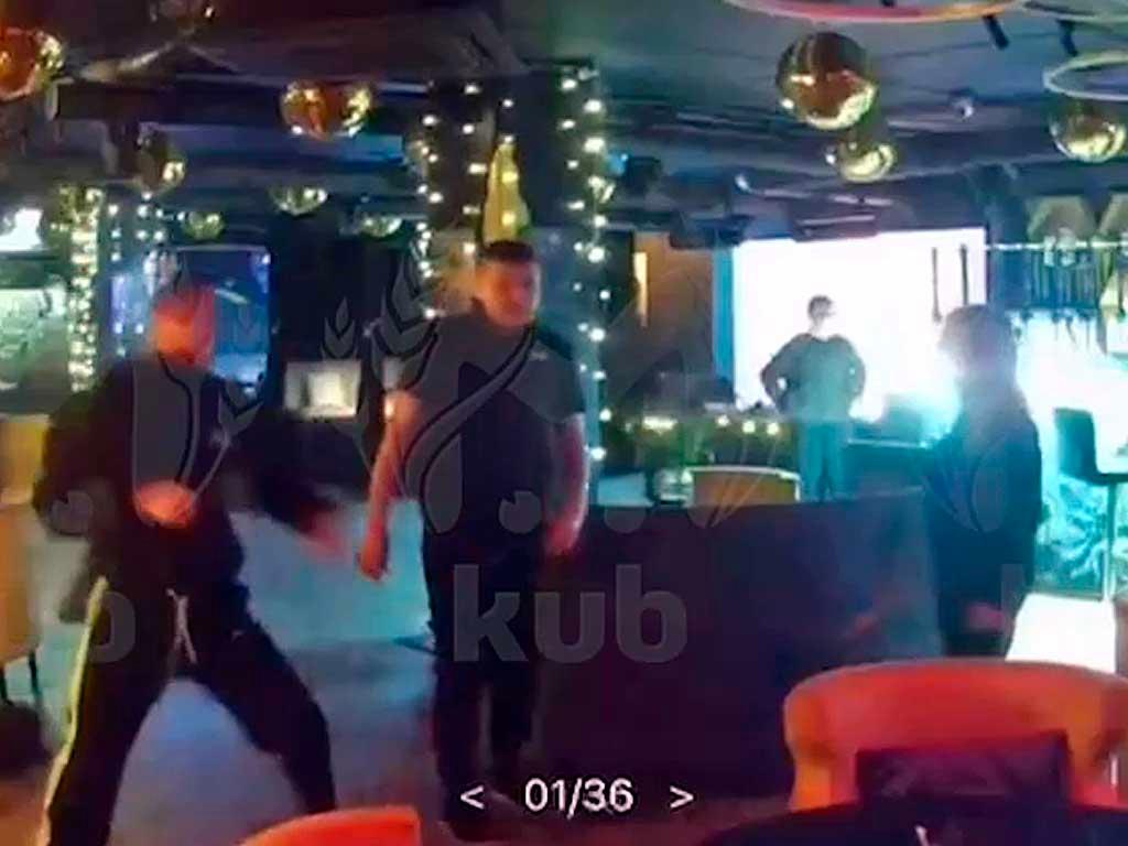 Кальянщик избил жену владельца клуба в Адлере