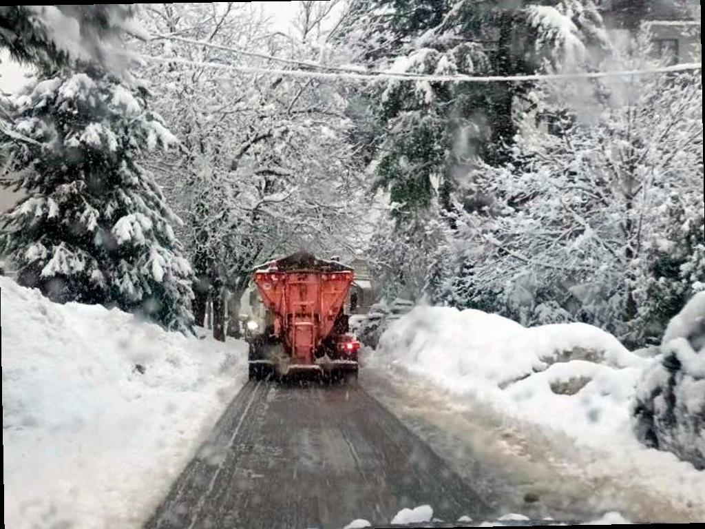 Сочи: уборка снега после новогодних каникул