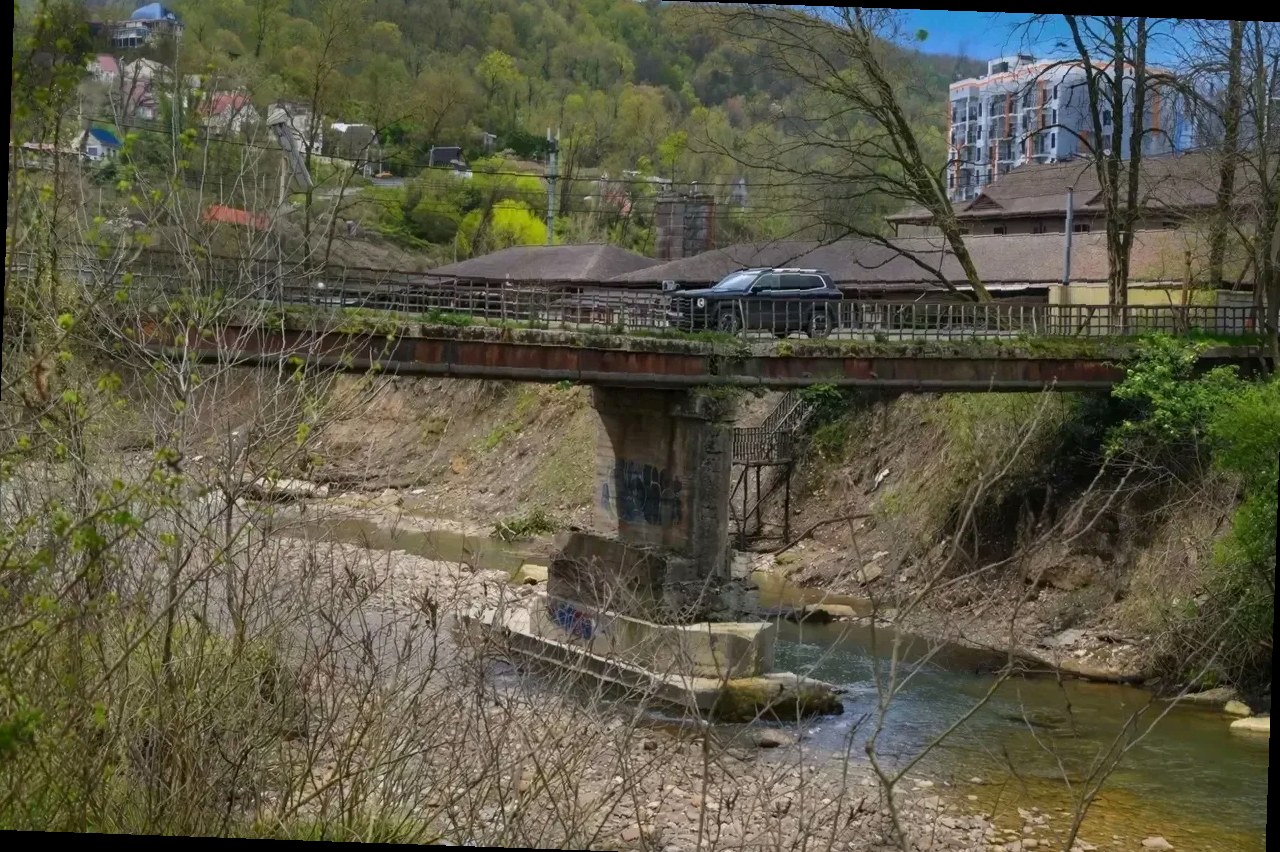 59 миллионов на дороги и новый мост: что ждёт село Верхнениколаевское