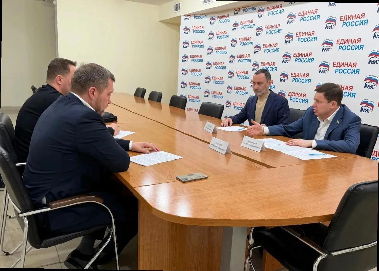 «Виктор Тепляков участвовал в совещании по развитию берега Сочи»