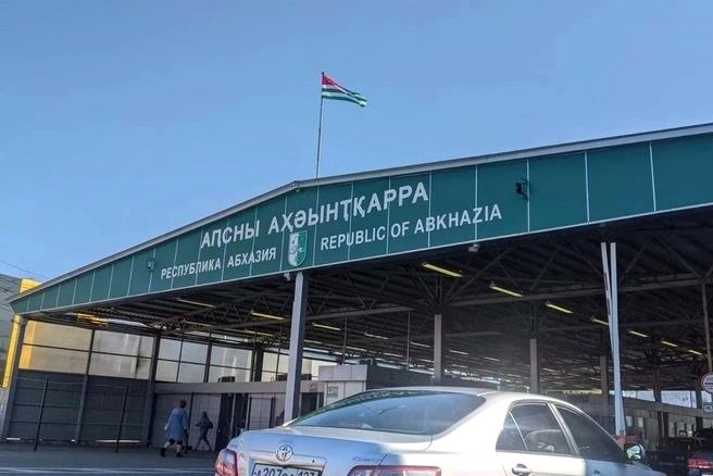 Очереди на границе с Абхазией увеличиваются, таможня рекомендует альтернативы